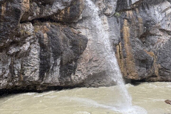 Zurich Day Trip to the Bernese Alps: Aare Gorge, Lake Brienz & Lauterbrunnen photo 4