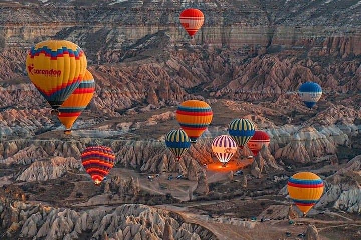 Sunrise Balloons Over Göreme: A Practical Guide to Hot Air Ballooning in Cappadocia photo 1