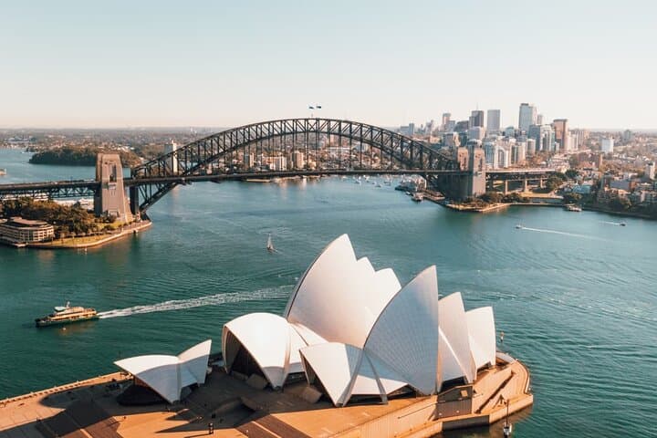 Private Luxury Sydney Sightseeing Tour: Opera House, Bondi & Harbour Views photo 3