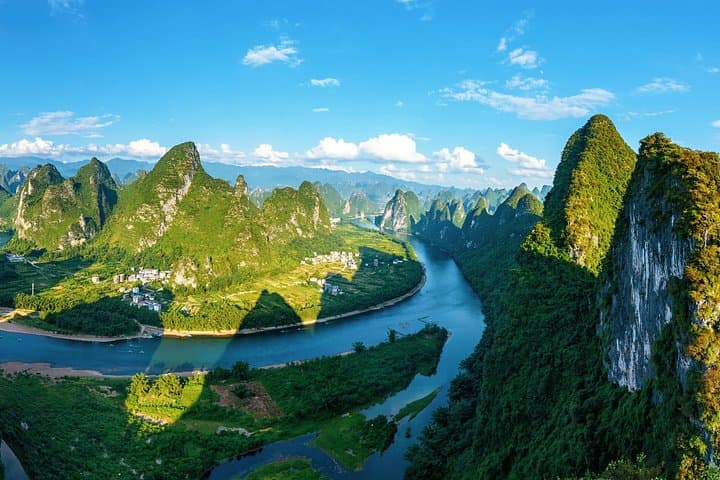 Guilin to Yangshuo Full-Day Highlights: Reed Flute Cave, Xianggong Hill & Bamboo Rafting photo 1