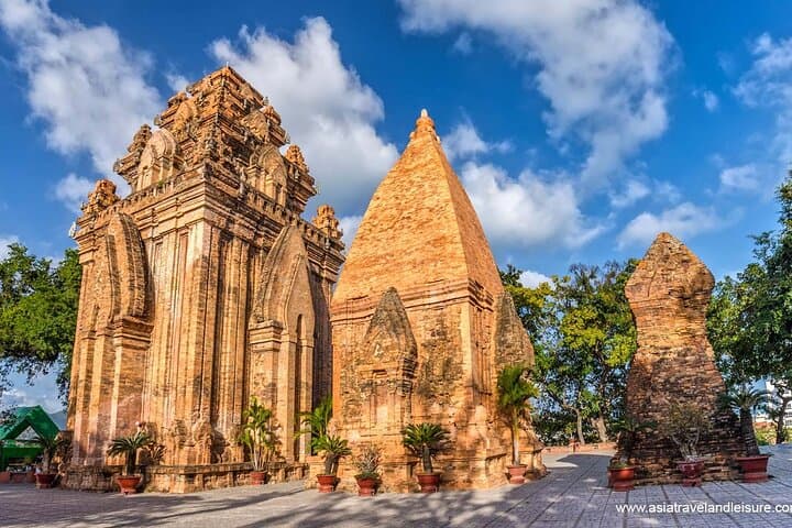 Nha Trang Oceanographic Museum Tour: Cham Temples, Markets & Coastal Sights photo 5