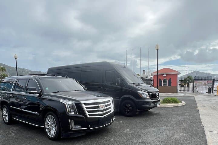 st-thomas-airport-transfer-to-bluebeards-castle-yacht-haven photo 4