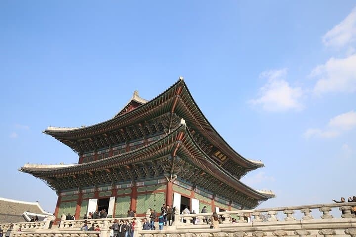 Explore Gyeongbokgung Palace: A 2-Hour Guided Journey Through Korea's Royal Heart photo 4