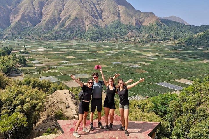 Custom Lombok Private Driver Tour — Beaches, Jungle & Local Markets in a Day photo 2