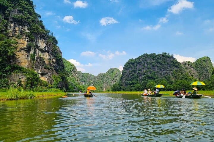 Private Luxury Ninh Binh Day Trip: Hoa Lu, Tam Coc & Mua Cave Guide