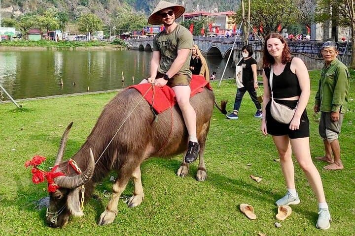 Private Luxury Ninh Binh Day Trip: Hoa Lu, Tam Coc & Mua Cave Guide photo 4