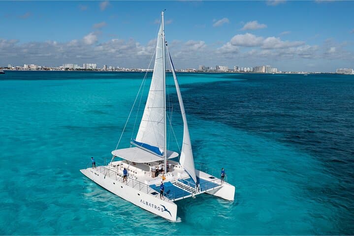 Catamaran from Cancun to Isla Mujeres: Full-Day Snorkel, Lunch & Open Bar photo 5