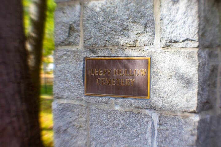 Concord Historic Downtown Audio Walking Tour — Self-Guided Revolutionary & Literary Walk photo 2