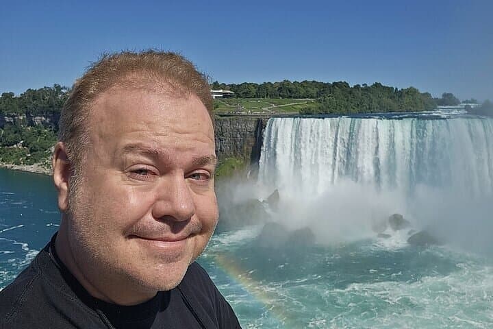 Niagara Falls Private Tour with Portuguese Guide — Full-Day Walk & Winery Visit photo 2