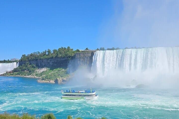 Niagara Falls Private Tour with Portuguese Guide — Full-Day Walk & Winery Visit photo 4