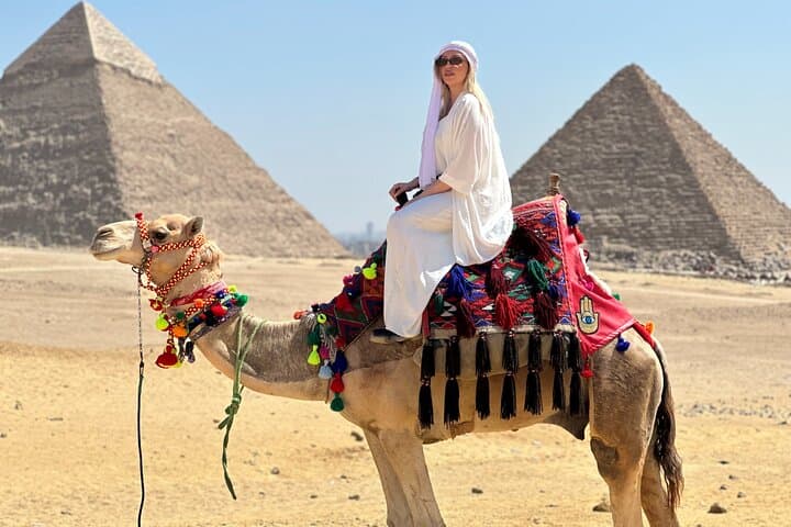 Private Giza, Saqqara & Memphis Tour with Camel Ride and Lunch