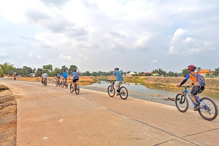 Morning Countryside Bike Tour Siem Reap — Villages, Markets & Rice Fields photo 6