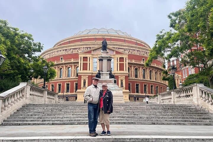 Custom London Black Cab Tours: Private Taxi Sightseeing with a Local Driver photo 5