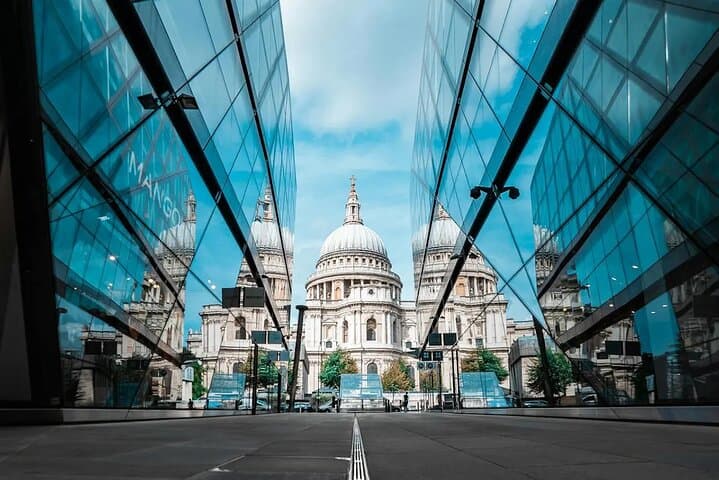 Custom London Black Cab Tours: Private Taxi Sightseeing with a Local Driver photo 4