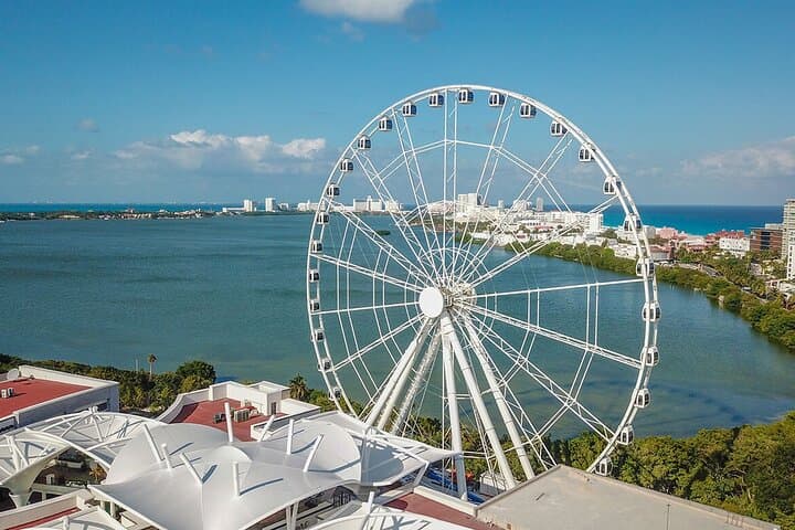 Sky Wheel Cancún: Guided Sightseeing, Tequila Tasting & Artisanal Shopping Tour