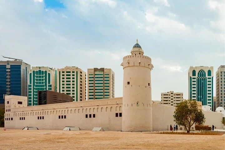 Skip-the-Line Qasr Al Hosn Tickets Abu Dhabi: Inner Fort & Outer Palace Entry photo 3