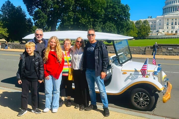 DC Monuments & History E-Cart Tour — 2-Hour Guided Monuments Route photo 4
