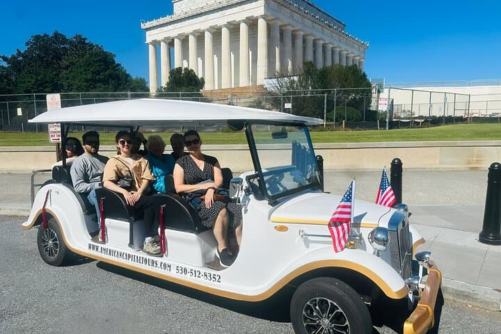 DC Monuments & History E-Cart Tour — 2-Hour Guided Monuments Route photo 5