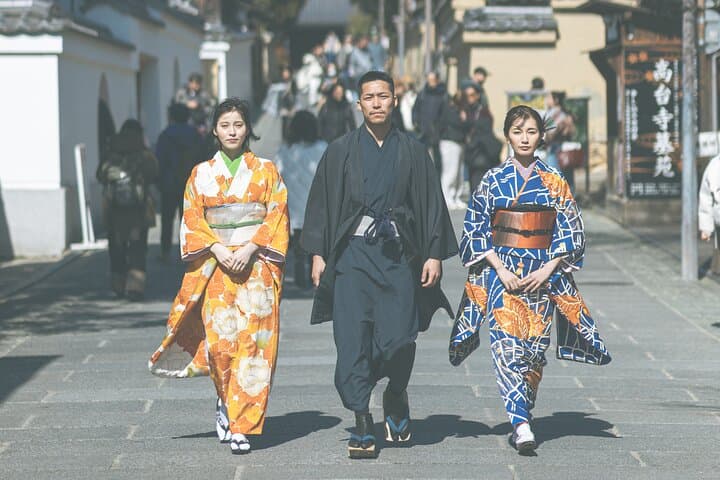 Kyoto Kimono Rental & Stroll: Dress, Discover, and Walk Kiyomizu-Dera