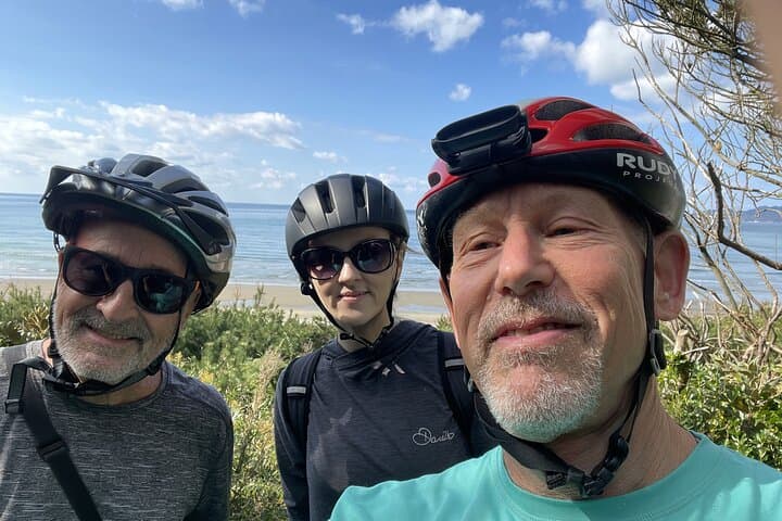 Munakata Coastline E‑Bike Tour: Sushi, Sake & Miyajidake Shrine photo 6