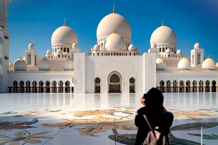 Private Abu Dhabi City Tour & Louvre Abu Dhabi: Full-Day Cultural and Architectural Highlights photo 4