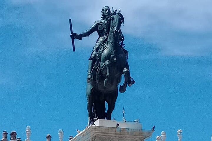 Explore Madrid by Tuk-Tuk: Private 2–3 Hour Guided City Tour photo 3