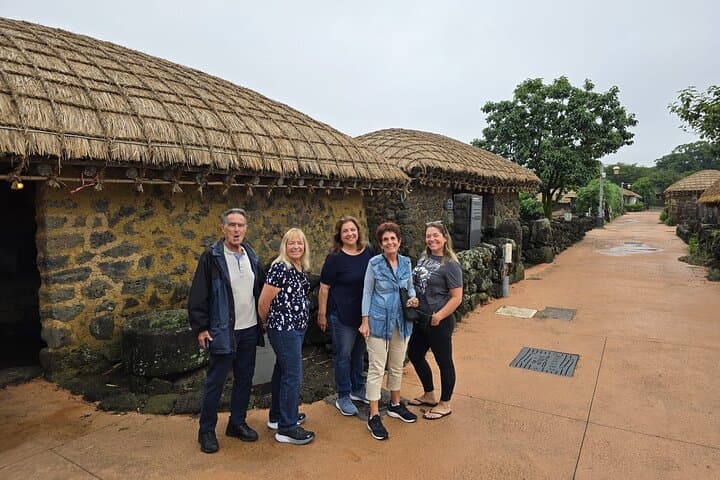 Jeju Port Duty-Free & Cultural Shore Excursion: Half- to Full-Day Shopping Tour