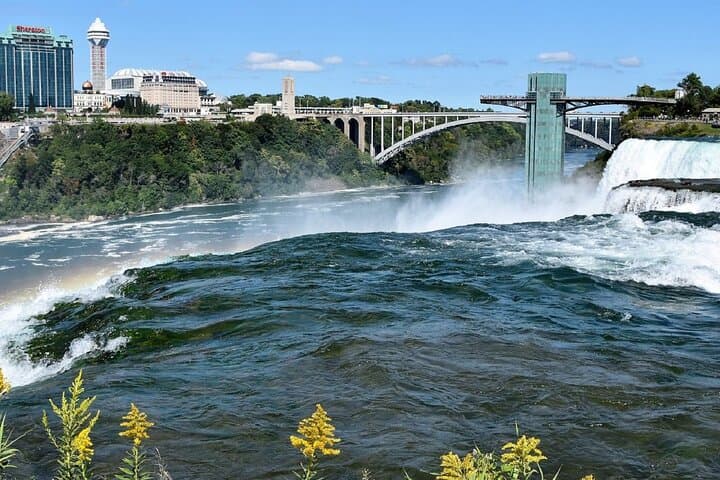 Exploring Niagara Falls: A Complete 3-Day Small Group Adventure from Buffalo