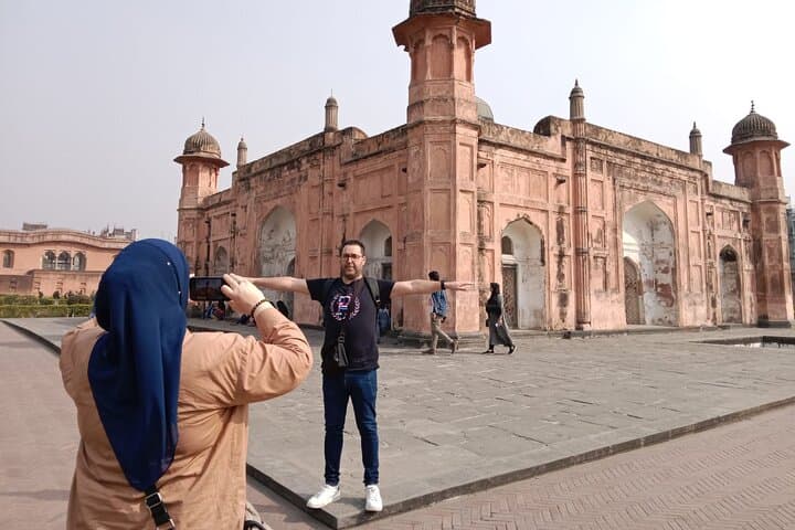 Half-Day Old Dhaka Private Tour — Lalbagh Fort, Ahsan Manzil & Tara Masjid photo 1