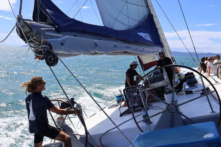 3-Day Whitsunday Sailing & Snorkelling Adventure from Airlie Beach