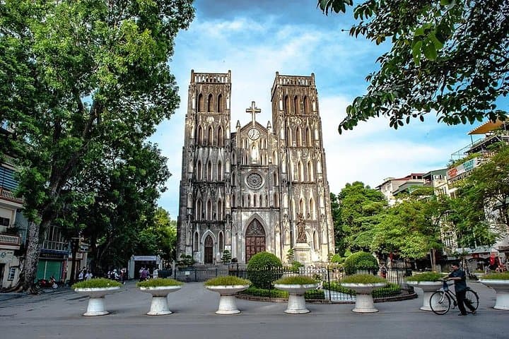 Discover the Best of Vietnam and Cambodia in 15 Days photo 1