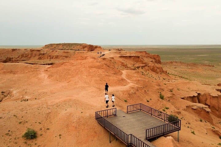 Gobi Odyssey: 8-Day Khongor Dunes, Flaming Cliffs & Yolyn Am Adventure