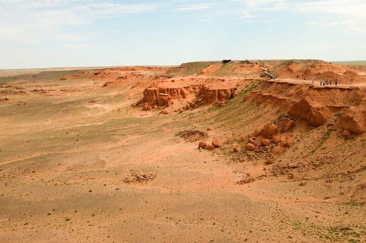Gobi Odyssey: 8-Day Khongor Dunes, Flaming Cliffs & Yolyn Am Adventure photo 2