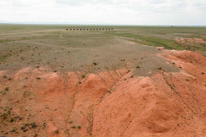 Gobi Odyssey: 8-Day Khongor Dunes, Flaming Cliffs & Yolyn Am Adventure photo 4