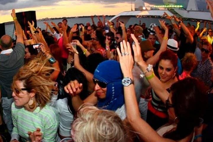 Statue of Liberty Boat Party: NYC Night Cruise with DJ & Two-Deck Bars photo 1