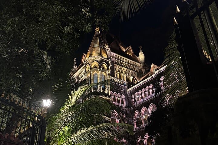 Discover Mumbai's Nocturnal Charm and Historic Highlights photo 3