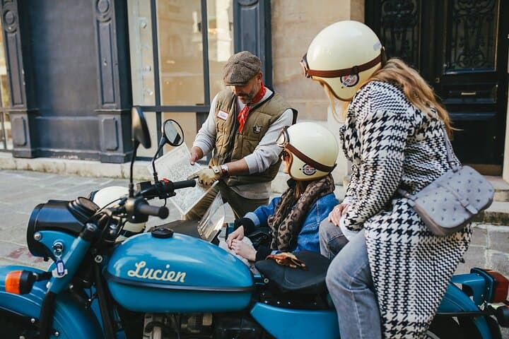 Paris Sidecar Vintage Private City Tour — 90-Minute Motorcycle Sidecar Experience photo 4