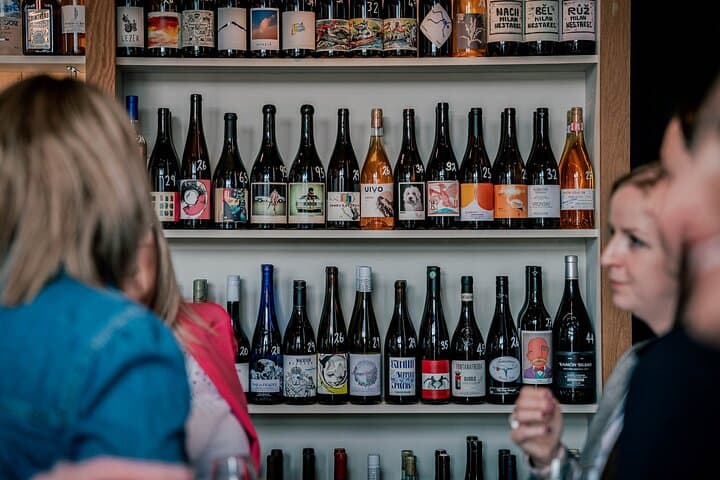 Liverpool Wine Tour Experience: Guided City Wine Walk with Tastings
