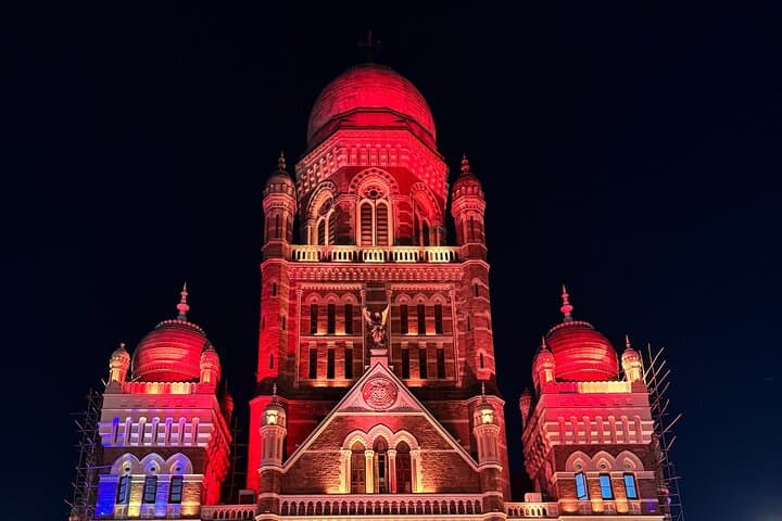 Discover Mumbai's Nocturnal Charm and Historic Highlights photo 2