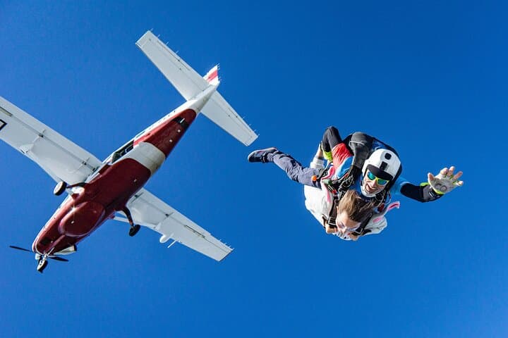 Skydive Over Barcelona: 13,000ft Tandem Jump with Round-Trip Transport photo 5