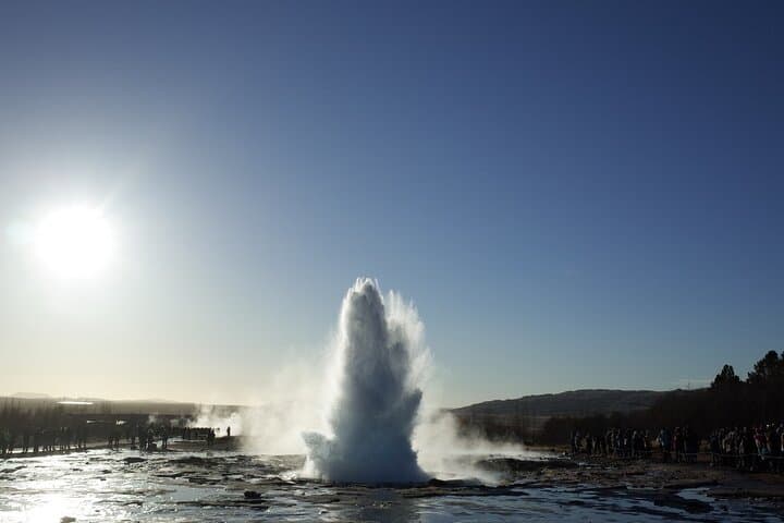 Private Golden Circle Tour: Thingvellir, Geysir, Gullfoss & Kerid in One Day photo 5