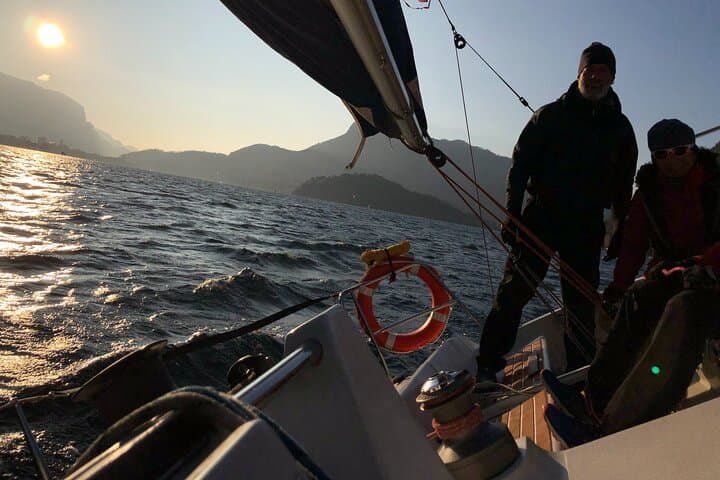 Lake Como Morning Sailing: Learn to Sail with Coffee & Pasta photo 4