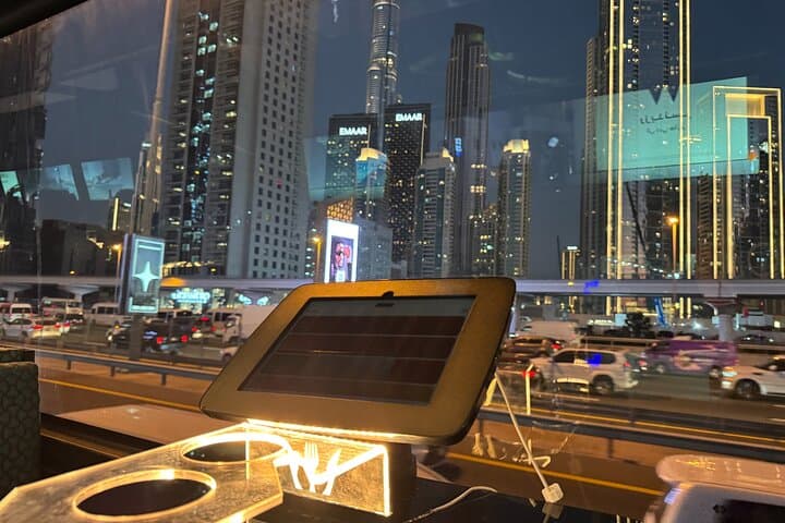 Dubai Nighttime Fine-Dining Panoramic Sightseeing Bus Tour