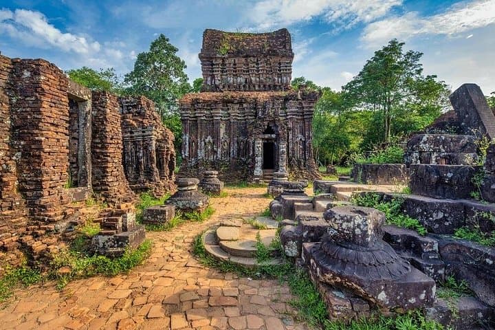 Private My Son Sanctuary Tour with Thu Bon River Boat Return from Hoi An or Da Nang photo 1
