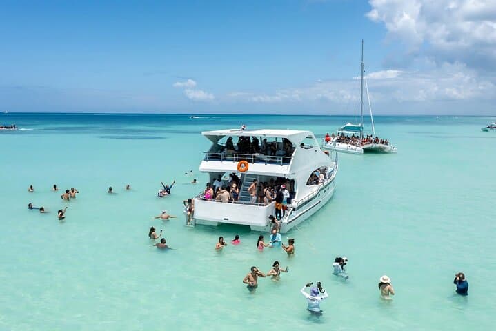 Private Catamaran to Isla Saona & Palmilla — Punta Cana Full-Day Charter photo 4