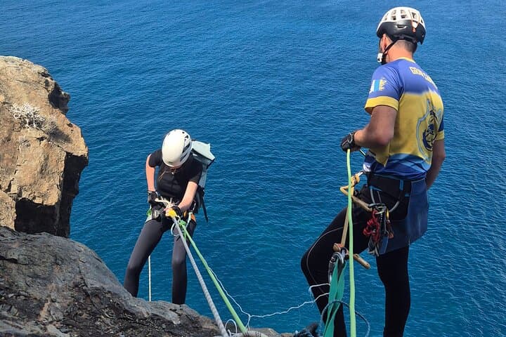 Coasteering Gran Canaria: Atlantic Mountains Ocean and Mountain Adventure photo 4