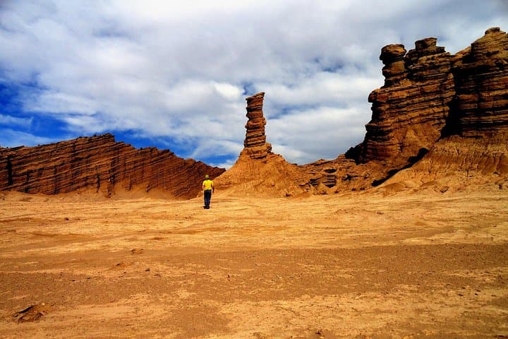 Trekking Zonda Valley: Enchanted Stone Walls & Geoform Hike (San Juan, Argentina)