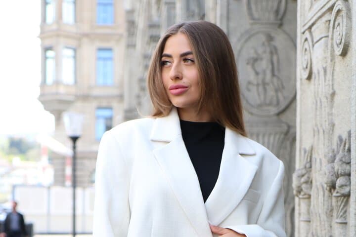 Zurich Private Walking Tour with Professional Photoshoot