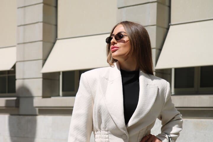 Zurich Private Walking Tour with Professional Photoshoot photo 2
