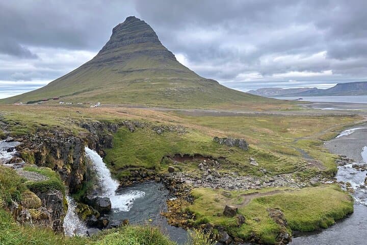 Snaefellsnes Peninsula Private Tour: Kirkjufell, Lava Fields & Seal Beaches photo 2